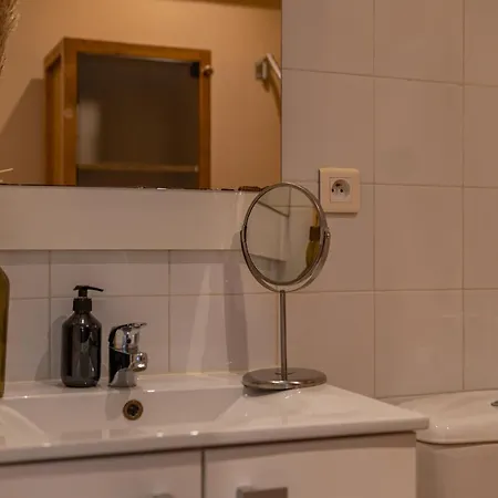 Apartment La Camarguaise En Centre - Nuit A *