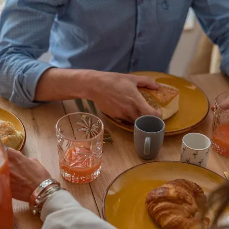 La Camarguaise En Centre - Nuit A Apartamento *