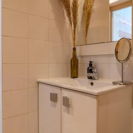 Apartment La Camarguaise En Centre - Nuit A